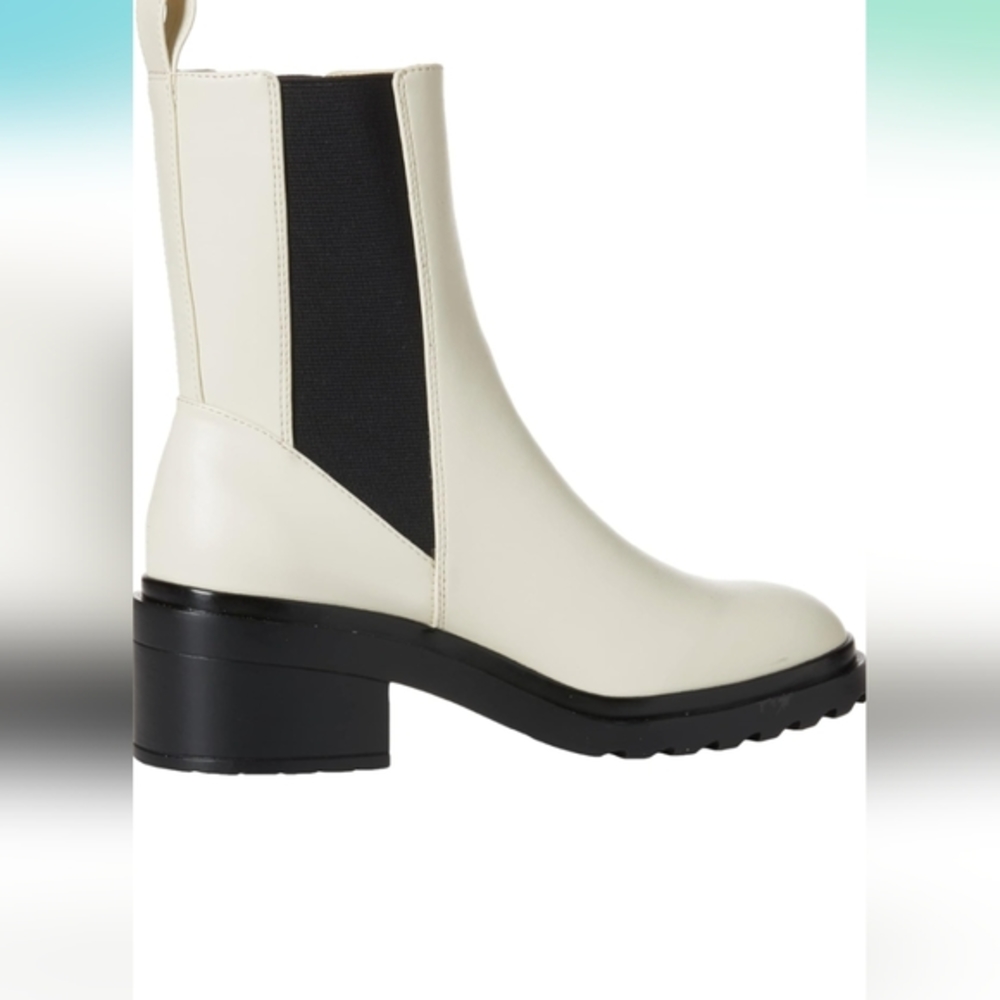 Women's chunky sole boots